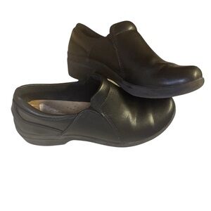 💥Clarks Women’s Black Leather Slip-On Comfort Shoes Size 8